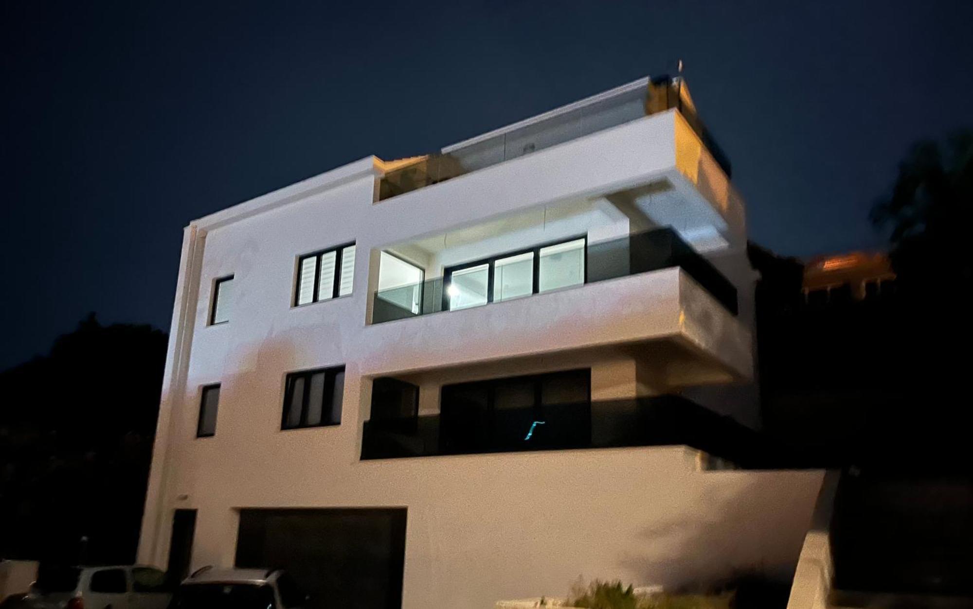 View Apartment *